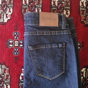 NWT Tail Mid-rise Skinny Jeans, Size 2